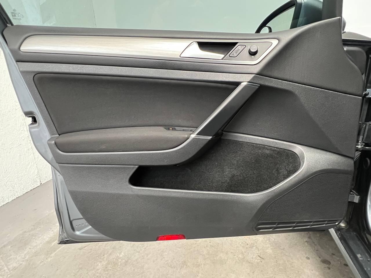 Volkswagen Golf  2017