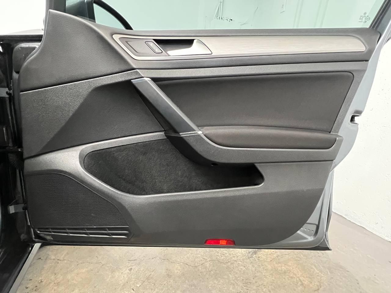 Volkswagen Golf  2017