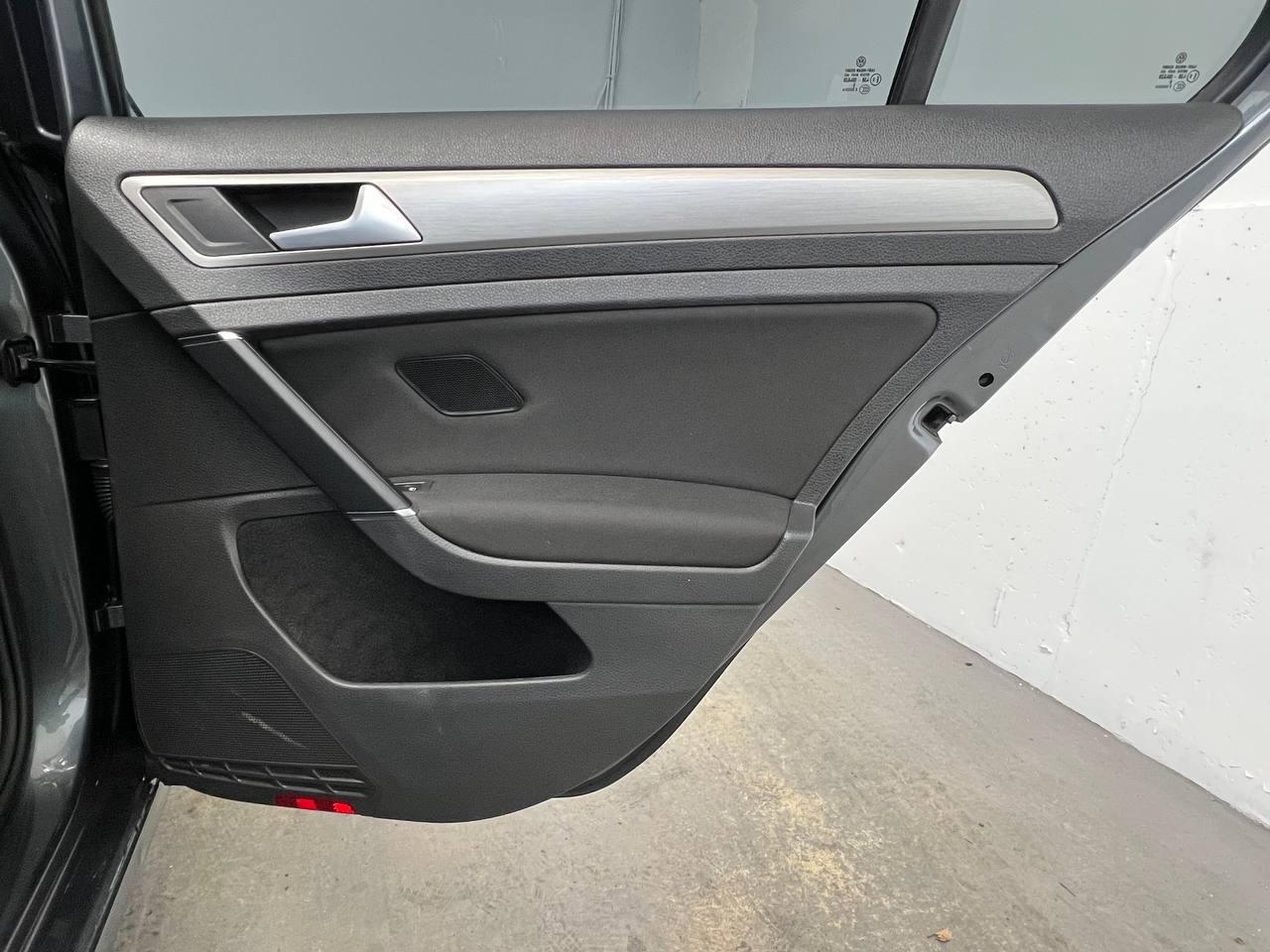 Volkswagen Golf  2017