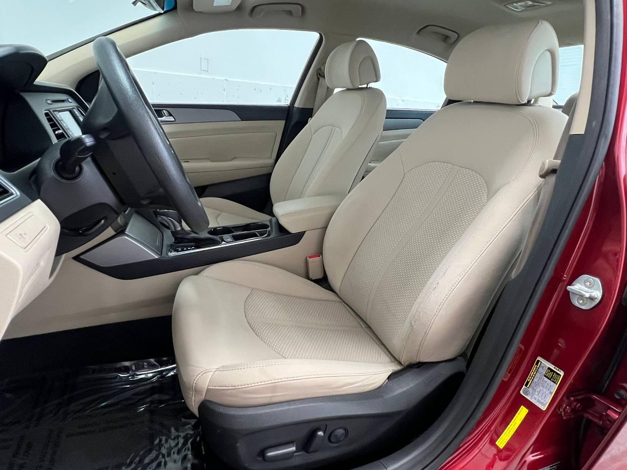 Hyundai Sonata SE 2.4L PZEV 2015