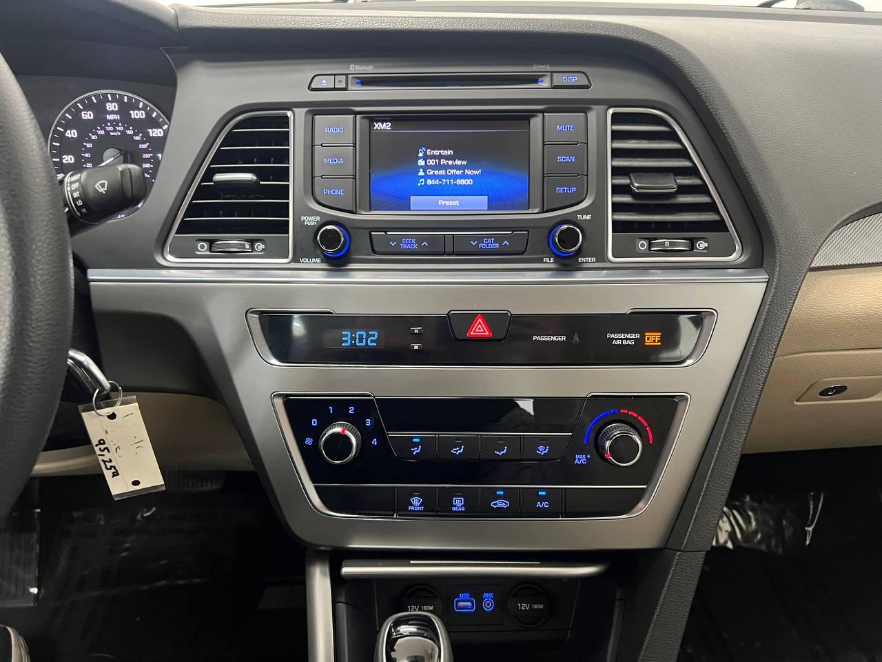 Hyundai Sonata SE 2.4L PZEV 2015