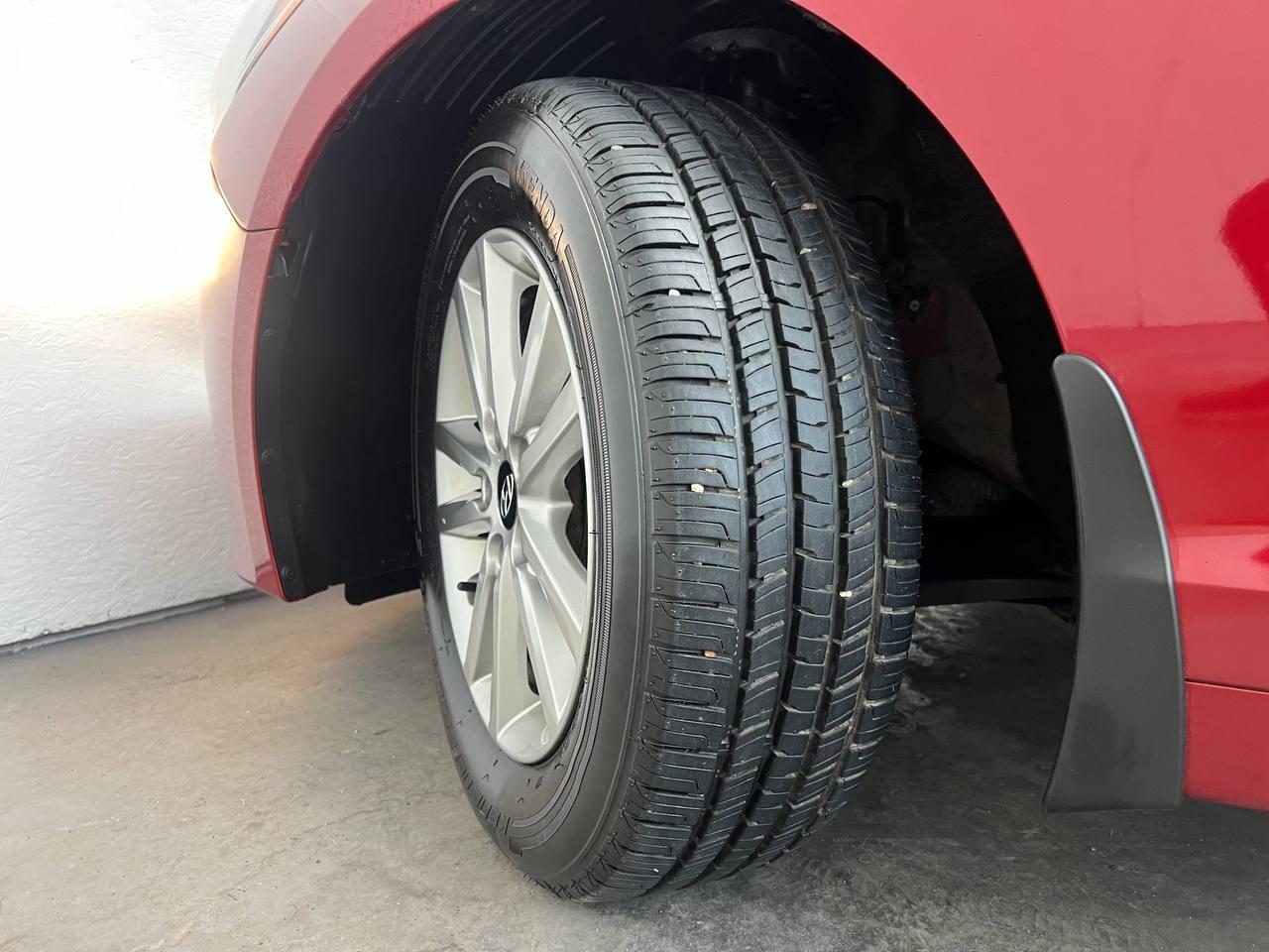 Hyundai Sonata SE 2.4L PZEV 2015