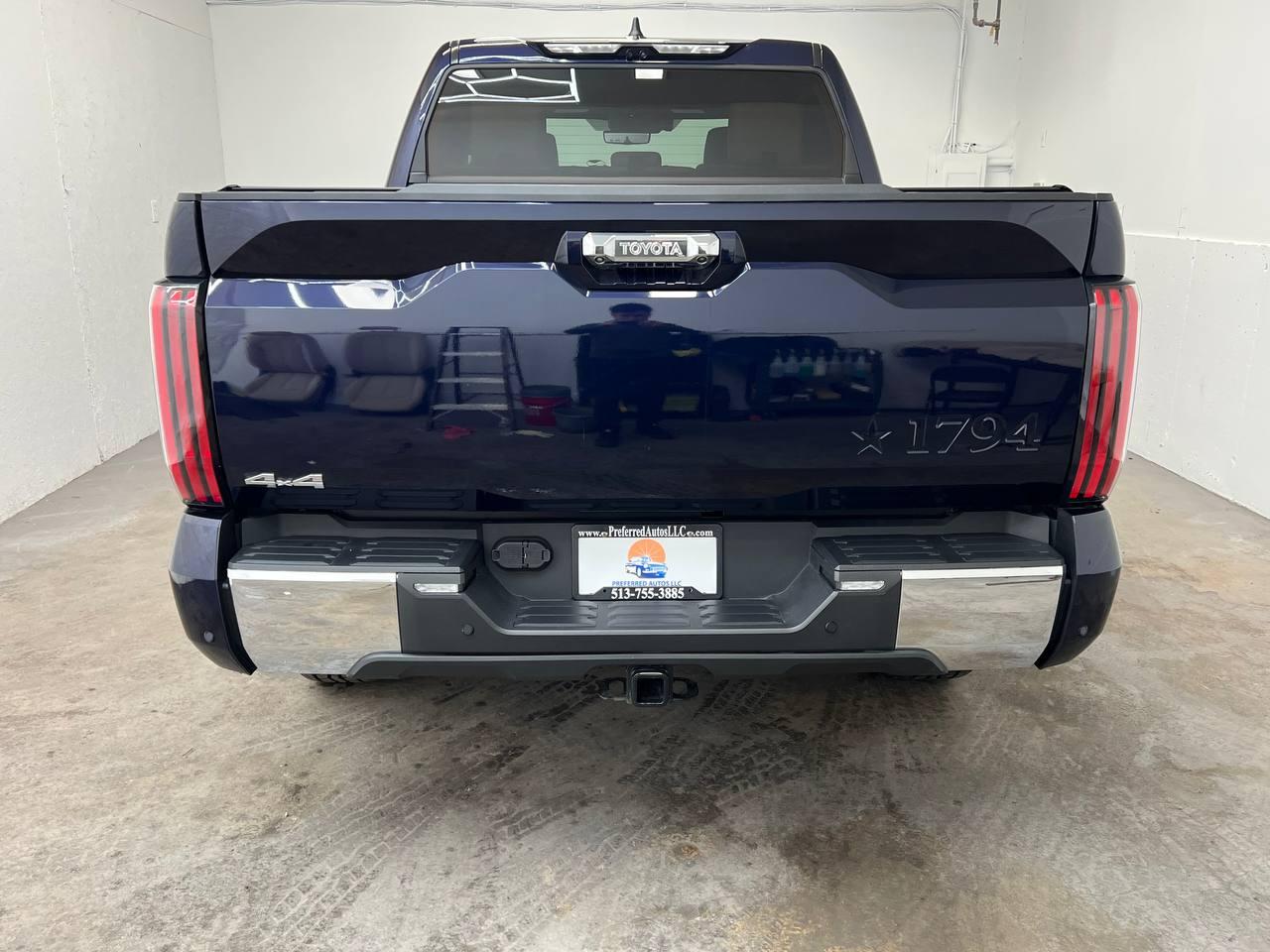 Toyota Tundra 4WD  2025