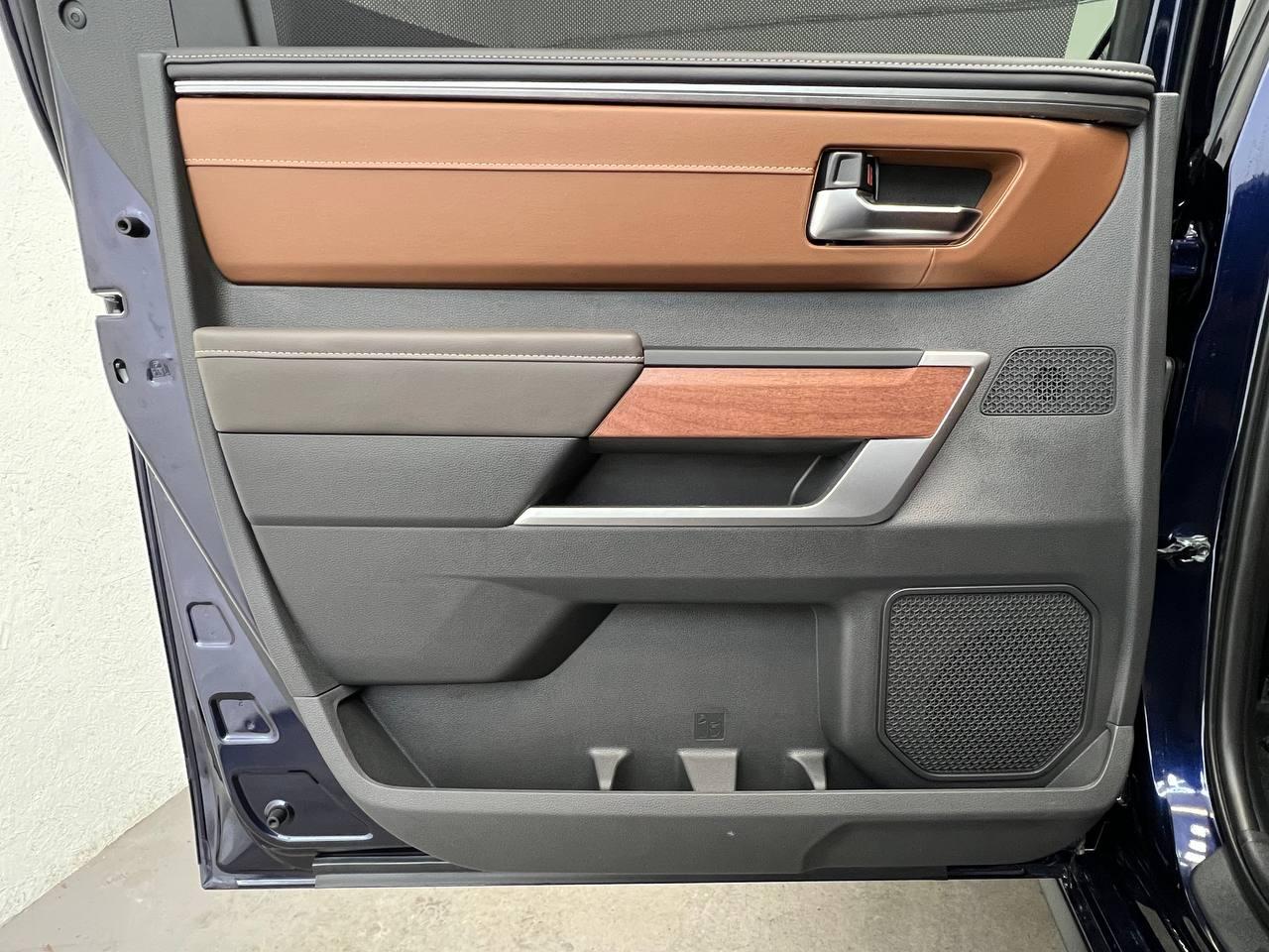 Toyota Tundra 4WD  2025