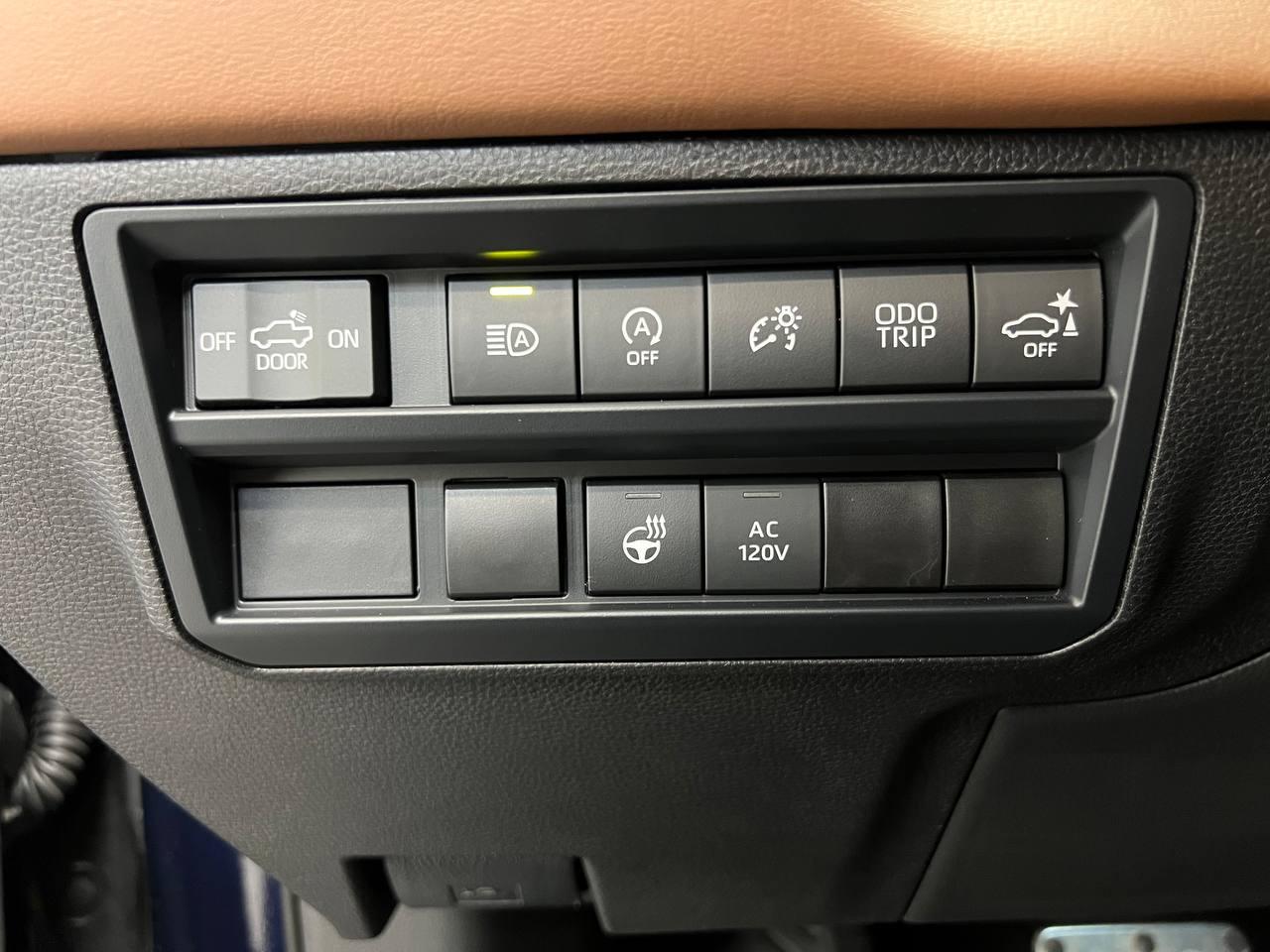 Toyota Tundra 4WD  2025