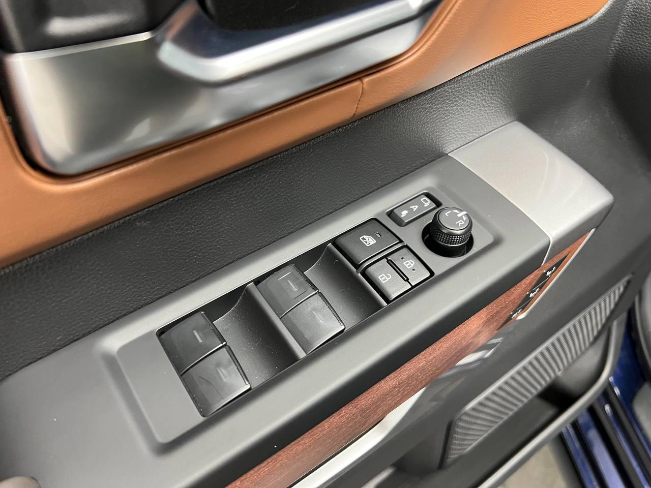 Toyota Tundra 4WD  2025