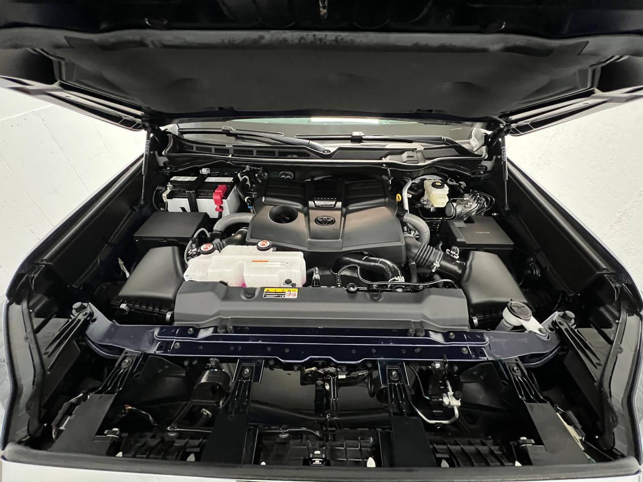 Toyota Tundra 4WD  2025