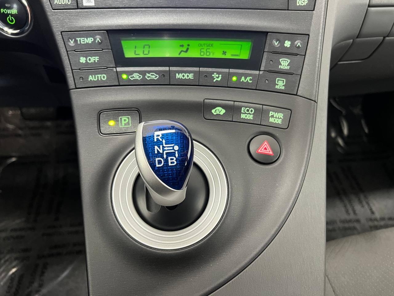 Toyota Prius Base 2010