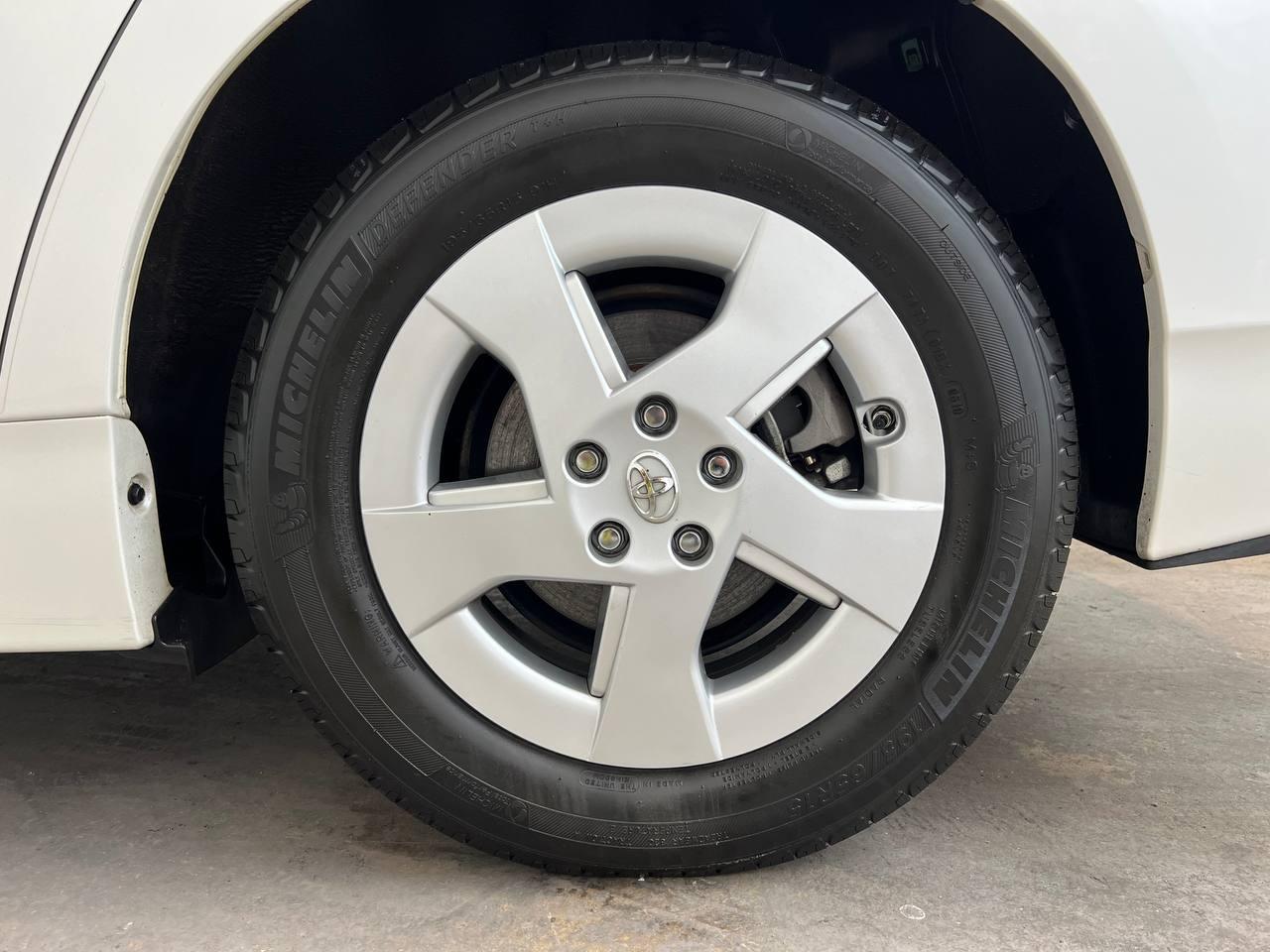 Toyota Prius Base 2010