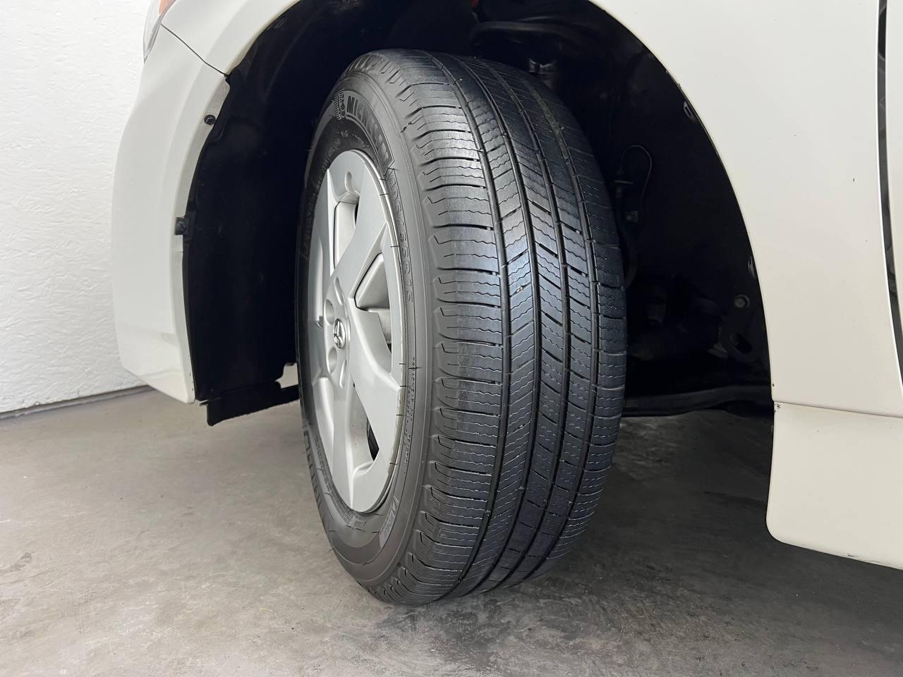 Toyota Prius Base 2010