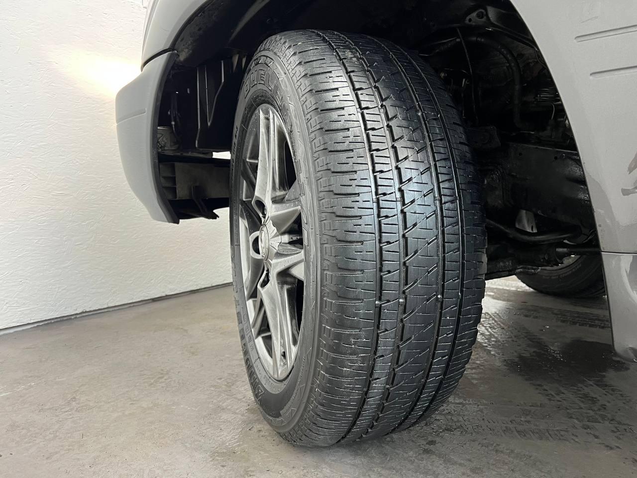 Lexus LX 470 4D SUV 4WD 2005