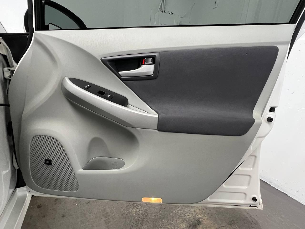 Toyota Prius Base 2010