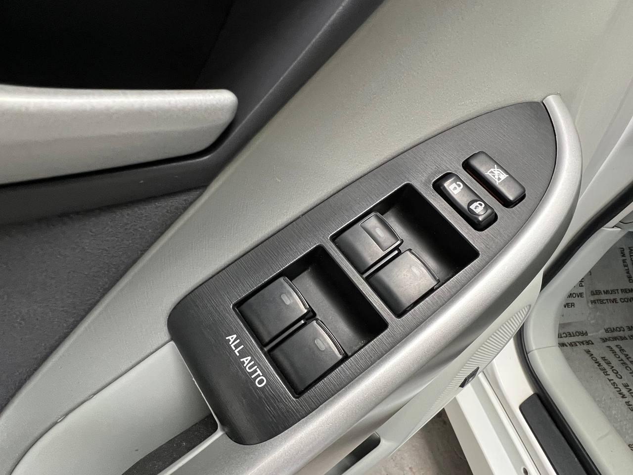 Toyota Prius Base 2010