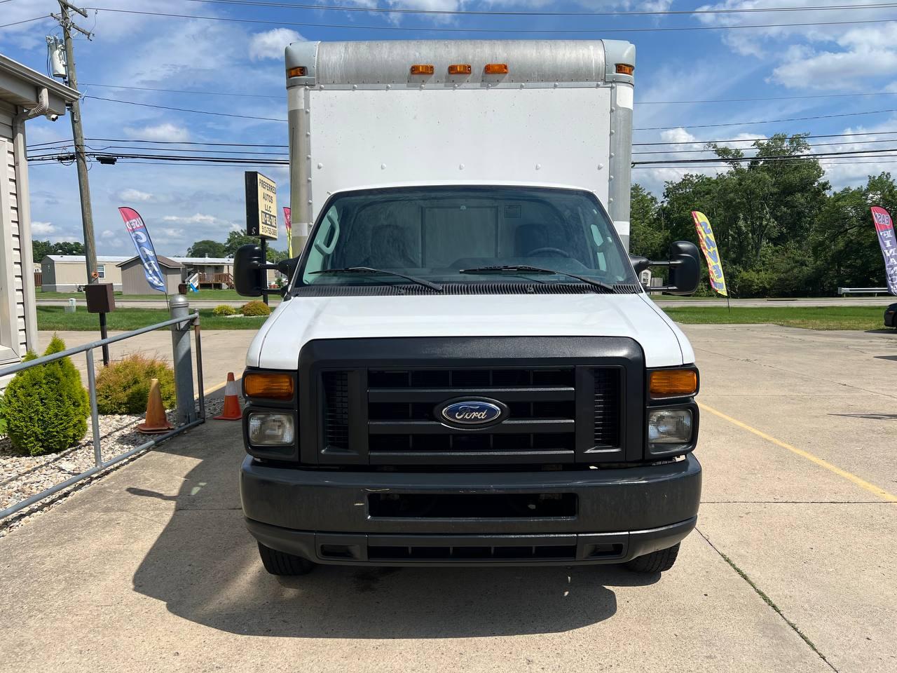 Ford Econoline Commercial Cutaway E-350 Super Duty 138" DRW 2010