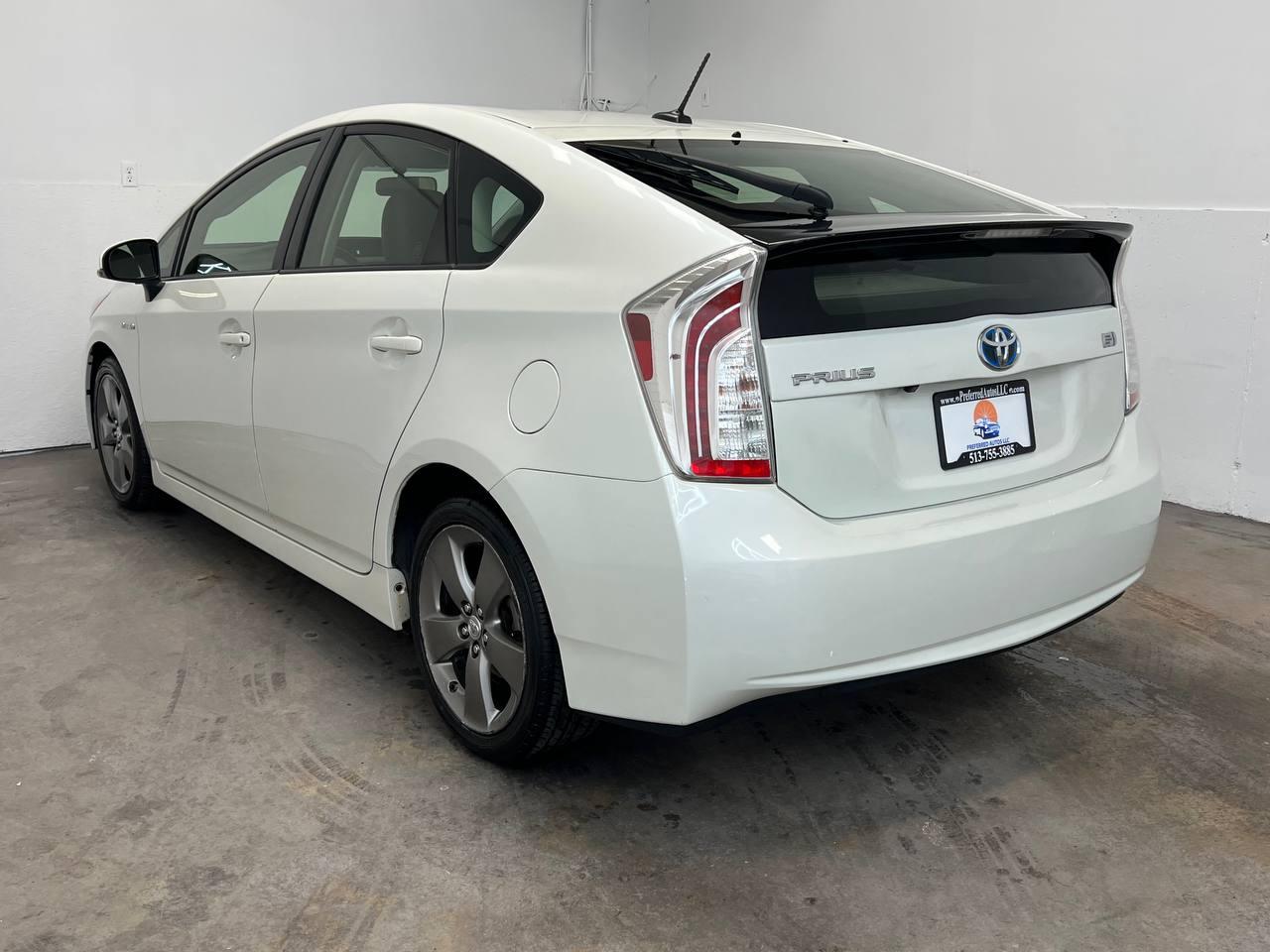 Toyota Prius Persona Series Special Edition 2015