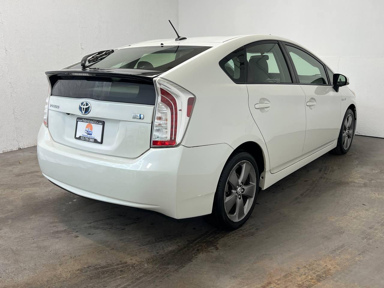 Toyota Prius Persona Series Special Edition 2015