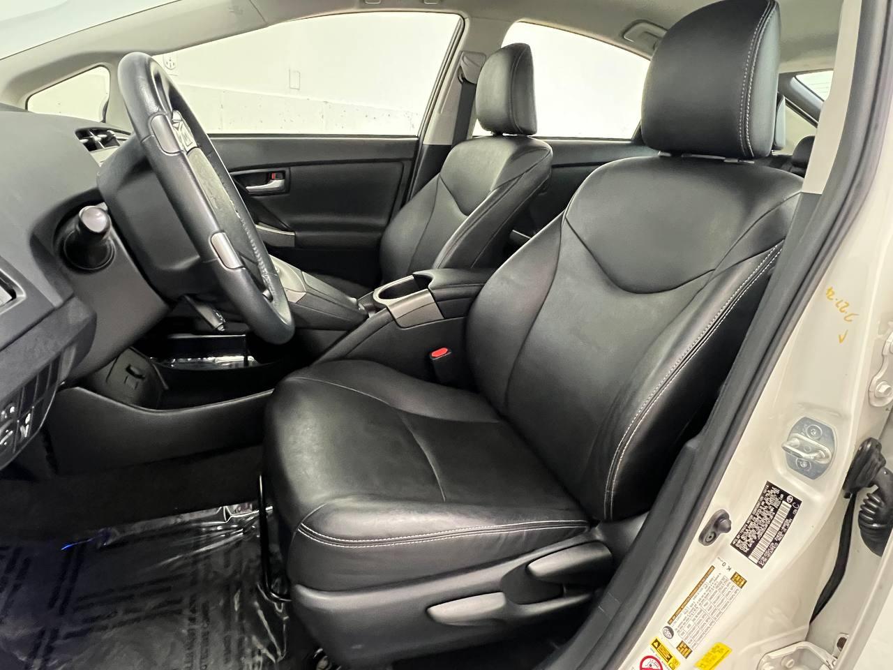 Toyota Prius Persona Series Special Edition 2015