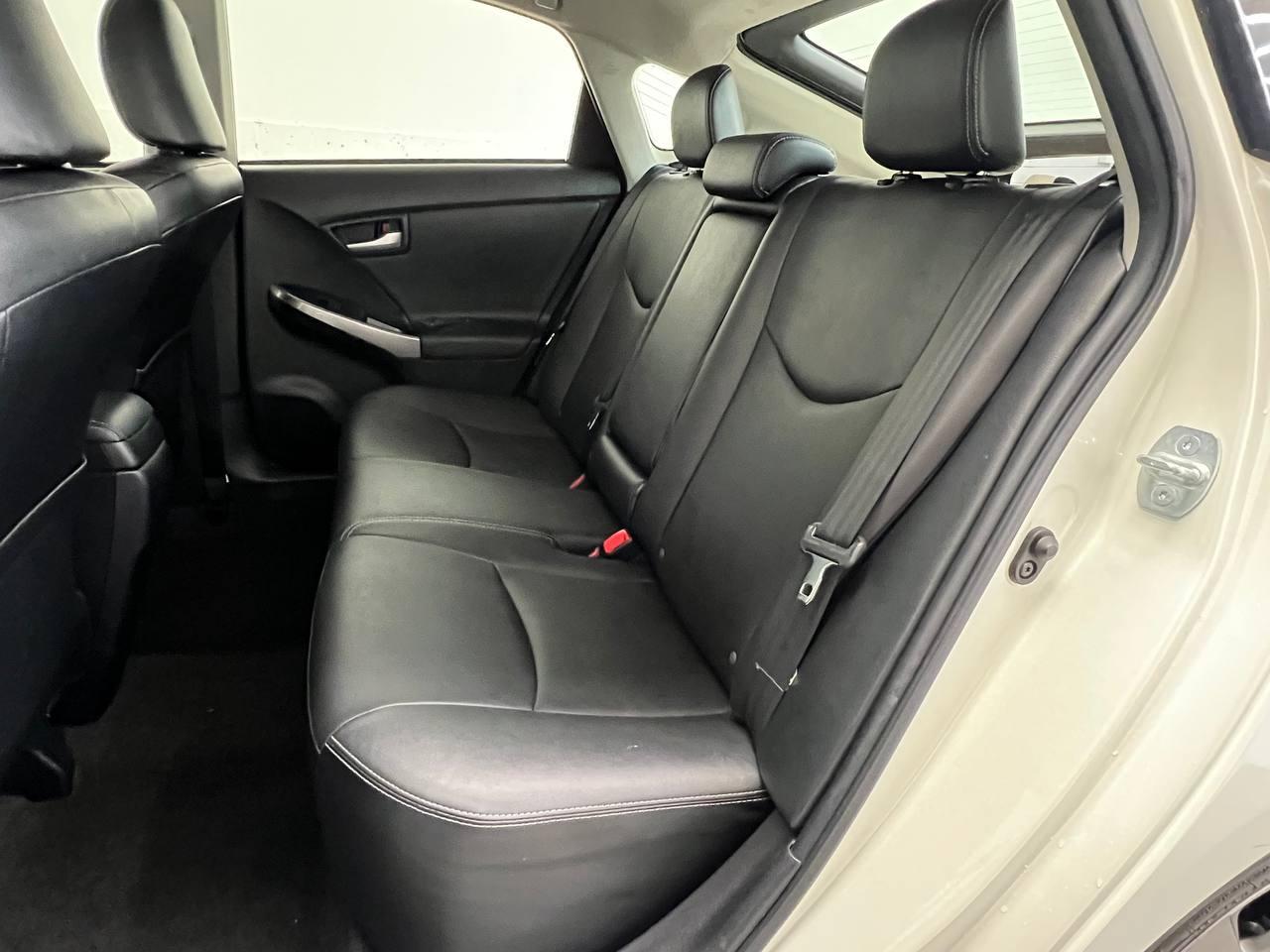 Toyota Prius Persona Series Special Edition 2015