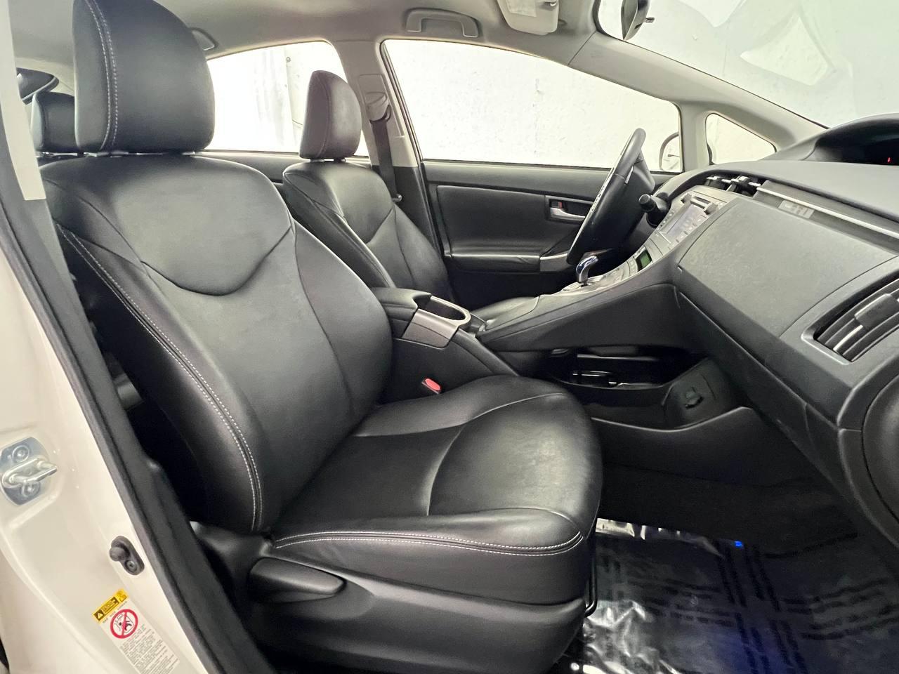 Toyota Prius Persona Series Special Edition 2015