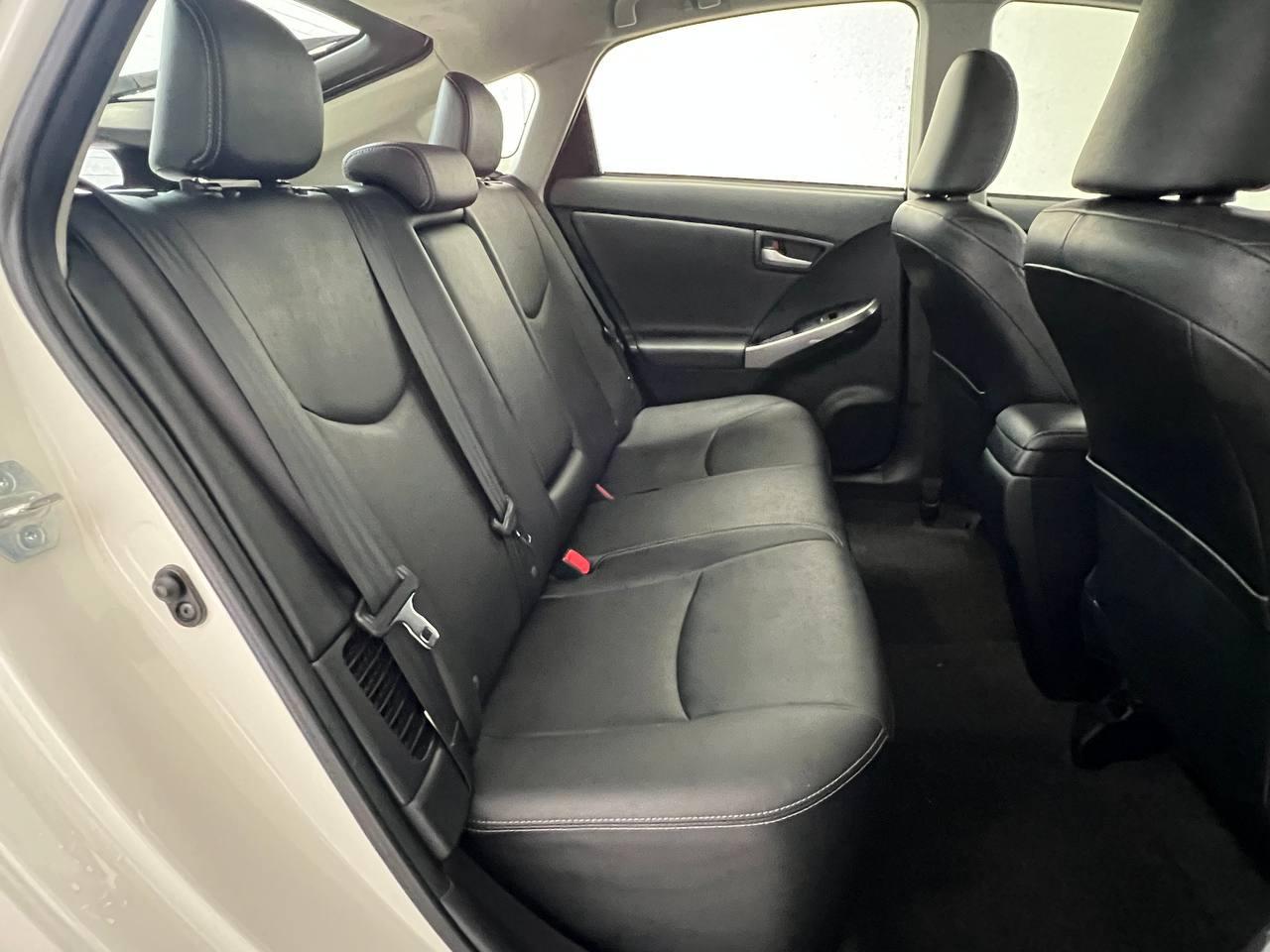 Toyota Prius Persona Series Special Edition 2015