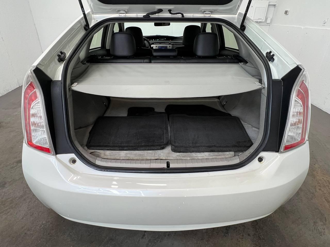 Toyota Prius Persona Series Special Edition 2015