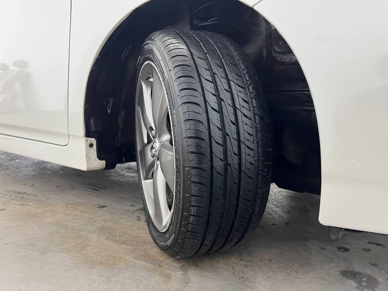 Toyota Prius Persona Series Special Edition 2015