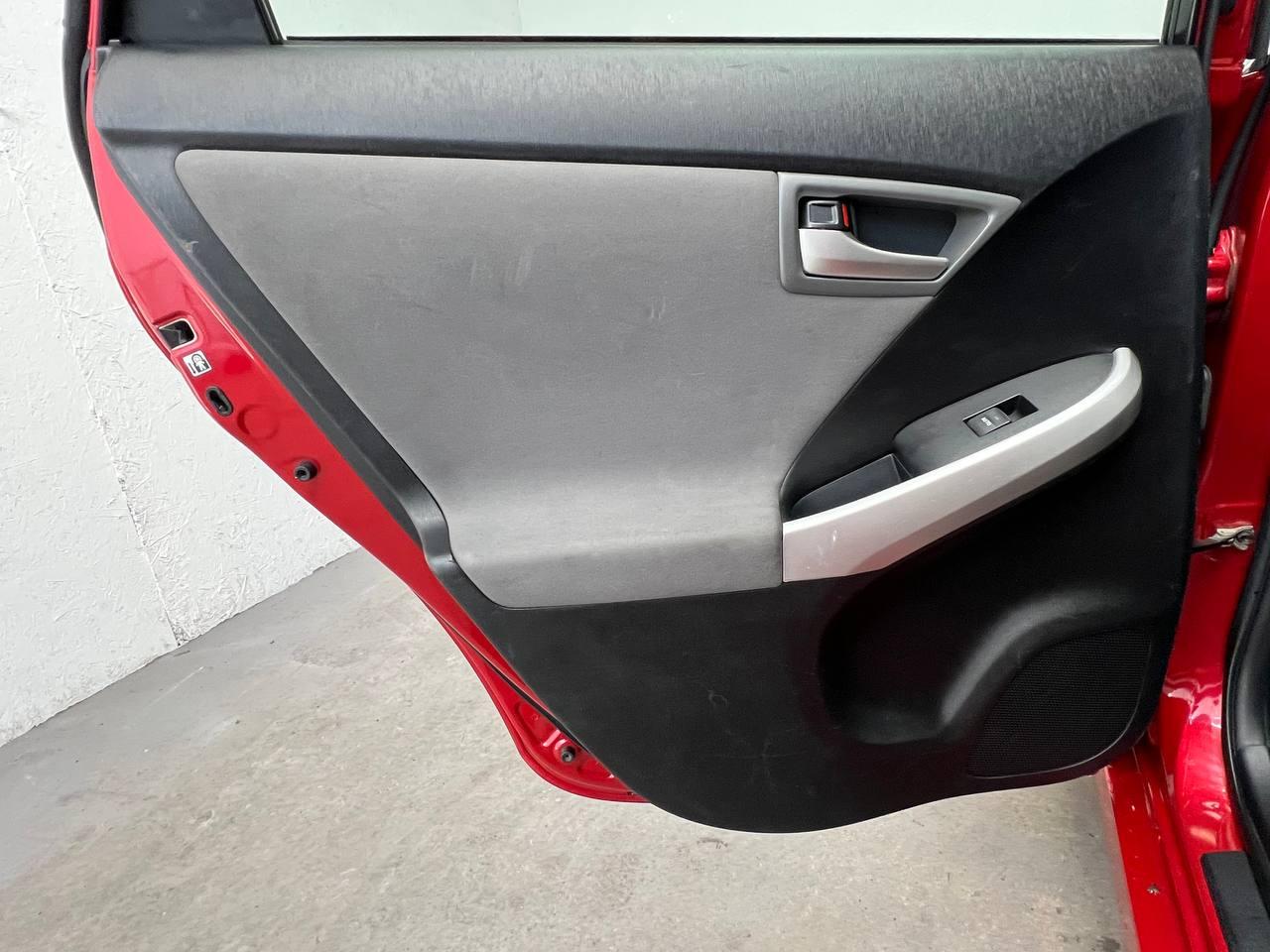 Toyota Prius Three 2012