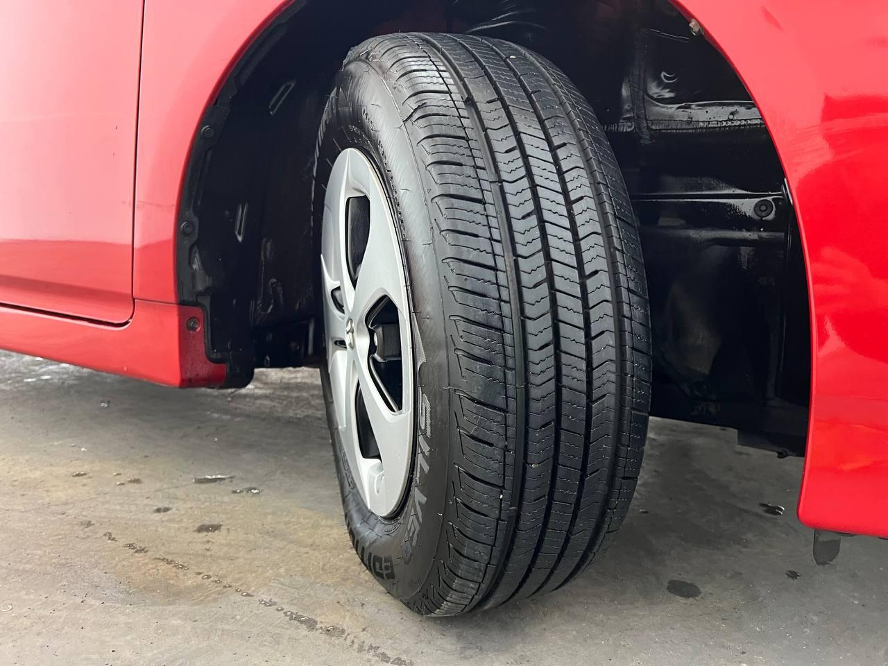 Toyota Prius Three 2012