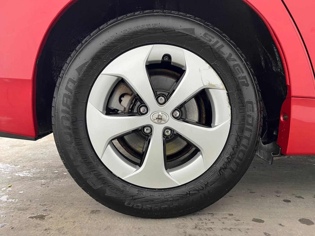 Toyota Prius Three 2012