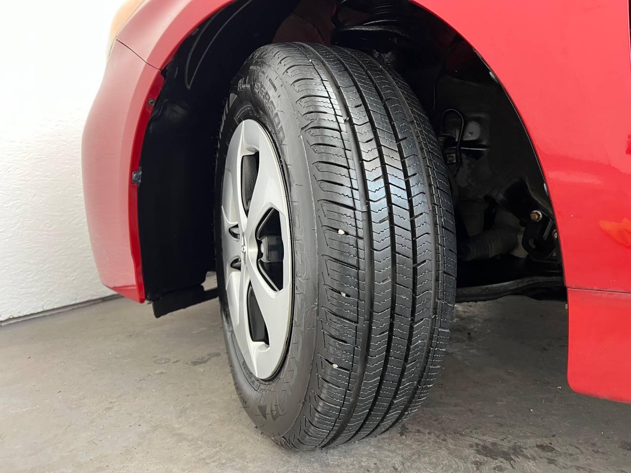 Toyota Prius Three 2012