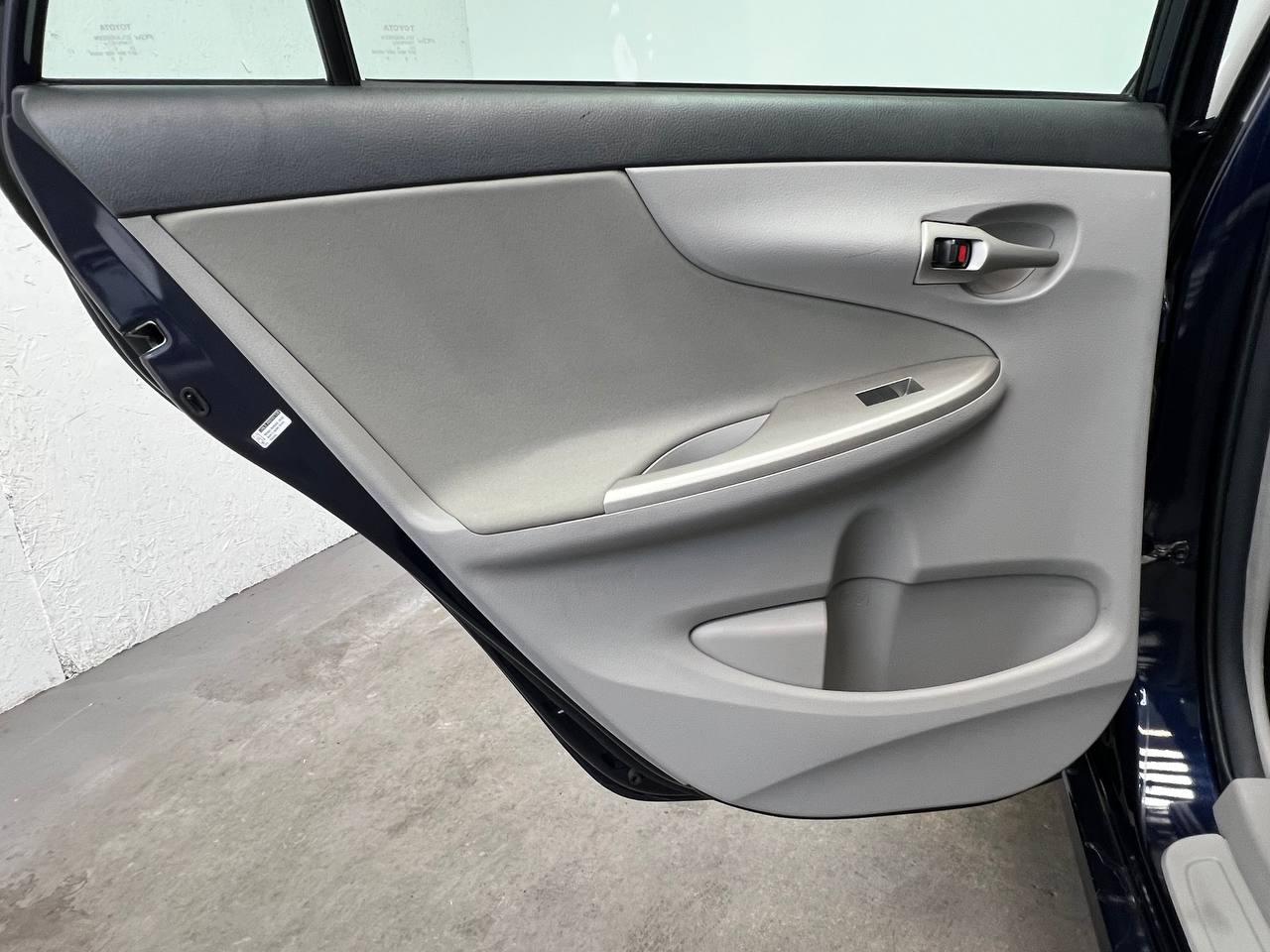 Toyota Corolla LE 2013