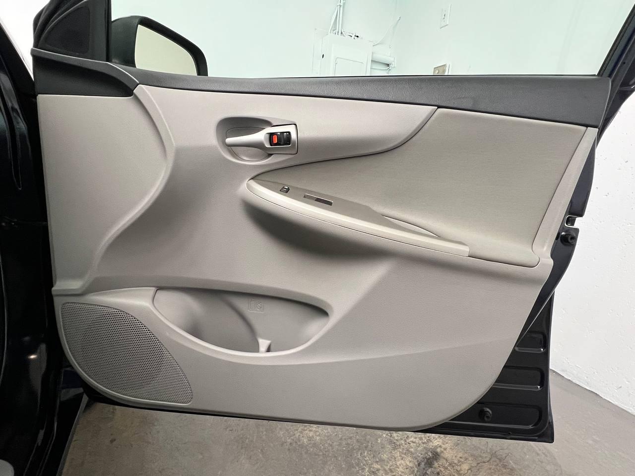 Toyota Corolla LE 2013