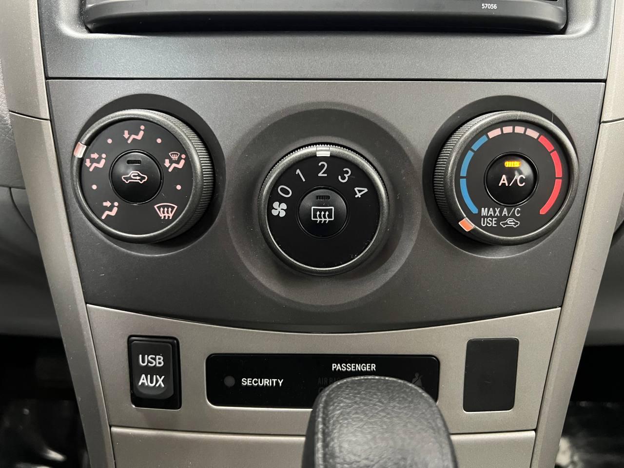 Toyota Corolla LE 2013