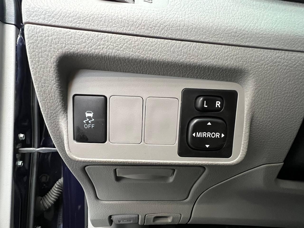 Toyota Corolla LE 2013