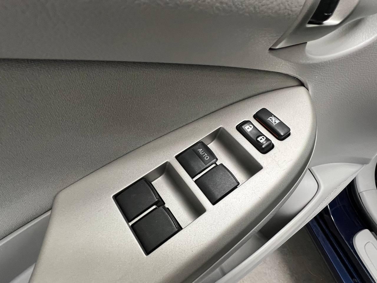 Toyota Corolla LE 2013