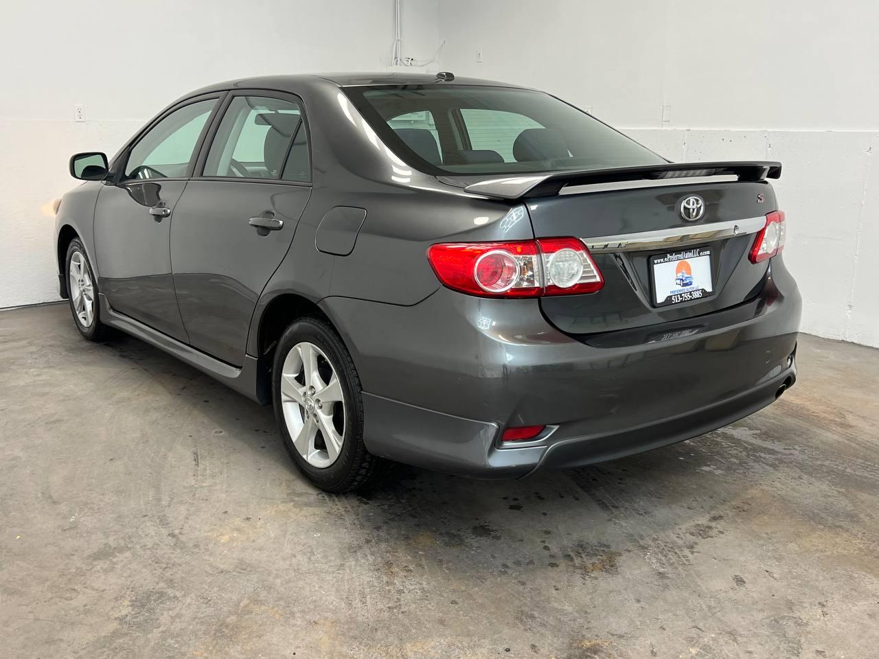 Toyota Corolla S 2011