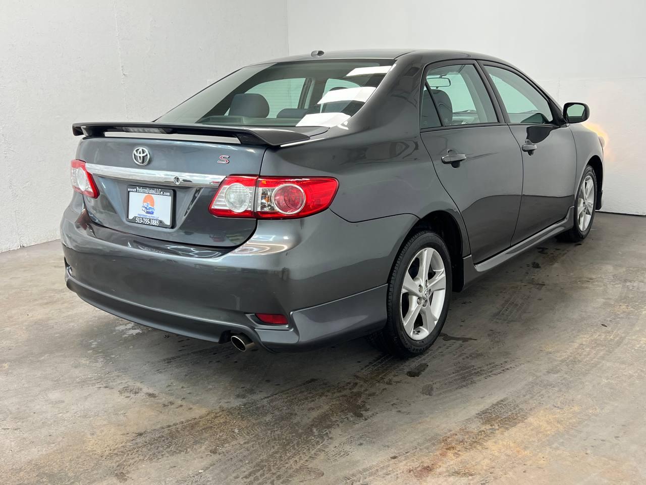 Toyota Corolla S 2011