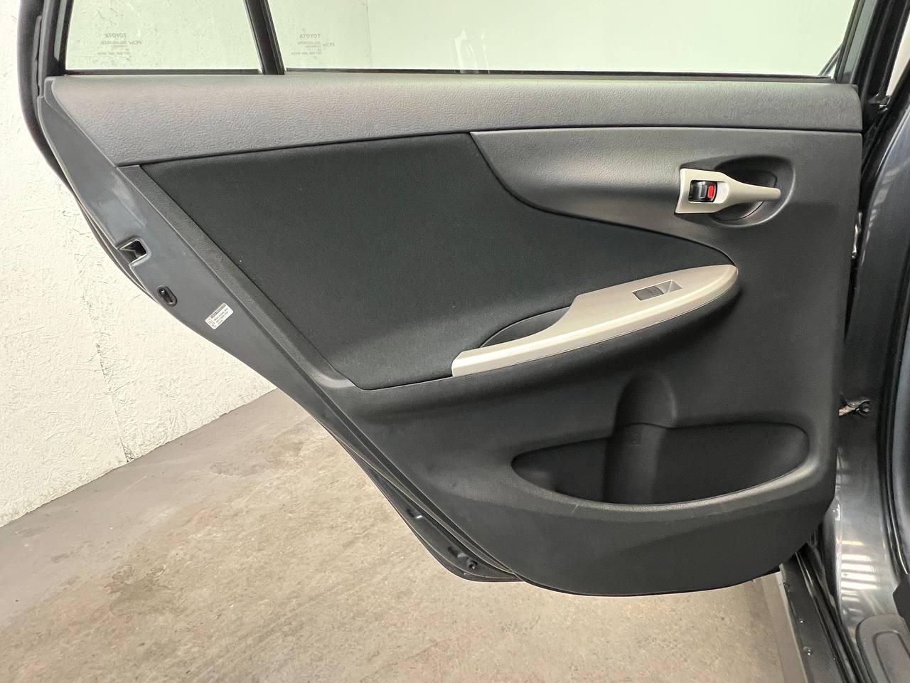 Toyota Corolla S 2011