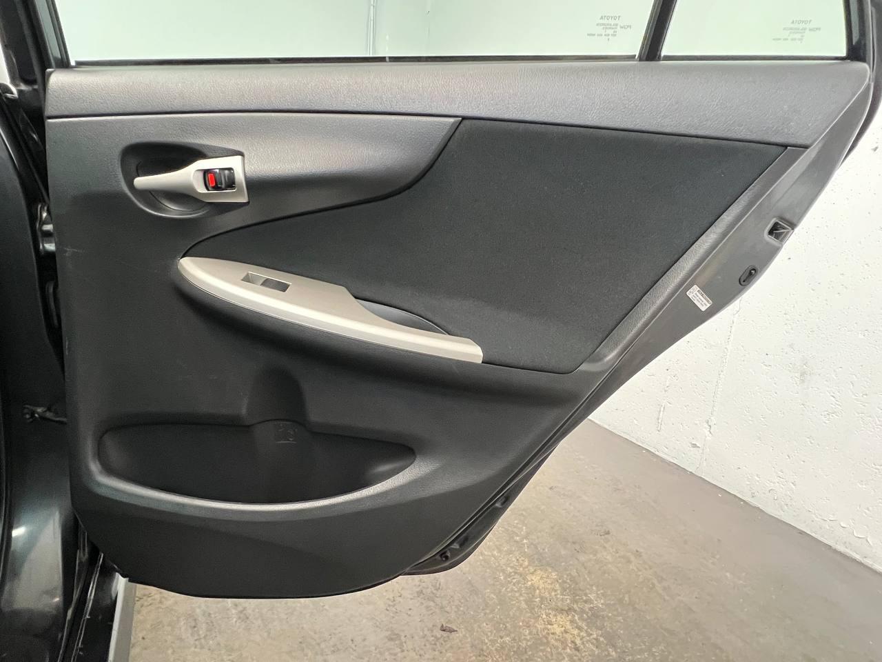 Toyota Corolla S 2011