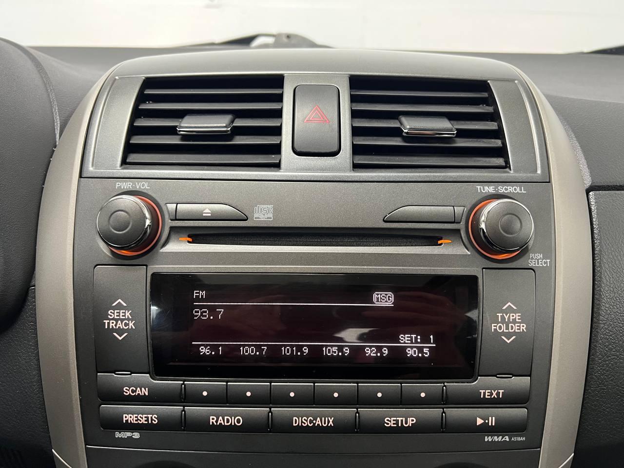 Toyota Corolla S 2011