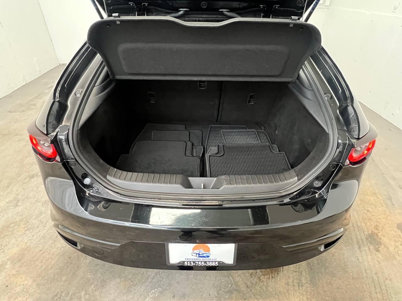 Mazda Mazda3 Hatchback Select Auto FWD 2021