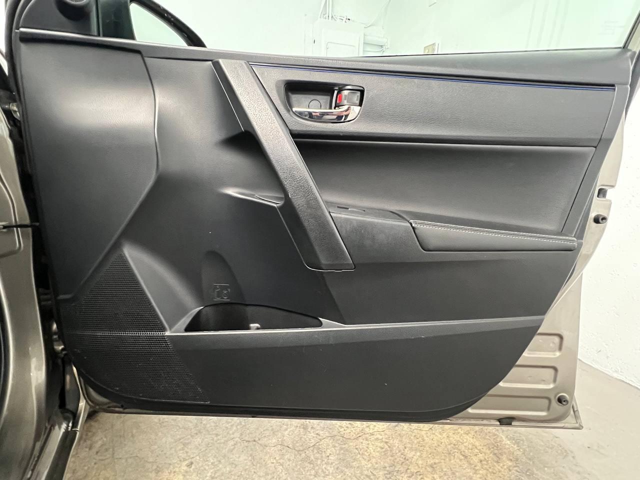 Toyota Corolla 50th Anniversary Special Edition CVT (Natl) 2017