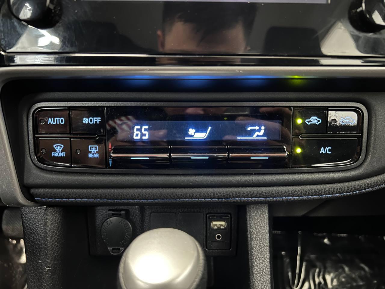 Toyota Corolla 50th Anniversary Special Edition CVT (Natl) 2017