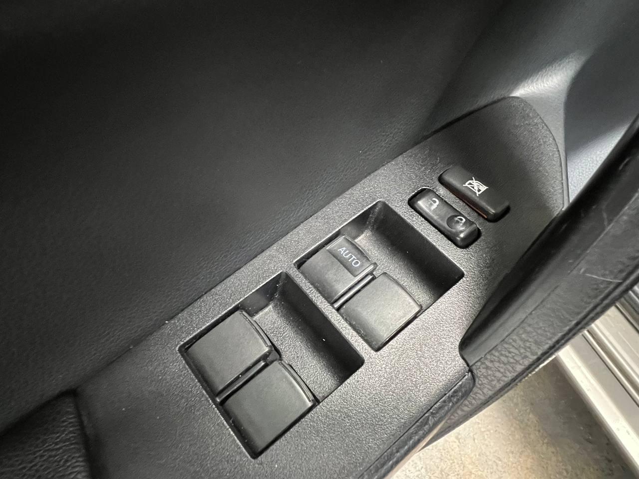 Toyota Corolla 50th Anniversary Special Edition CVT (Natl) 2017