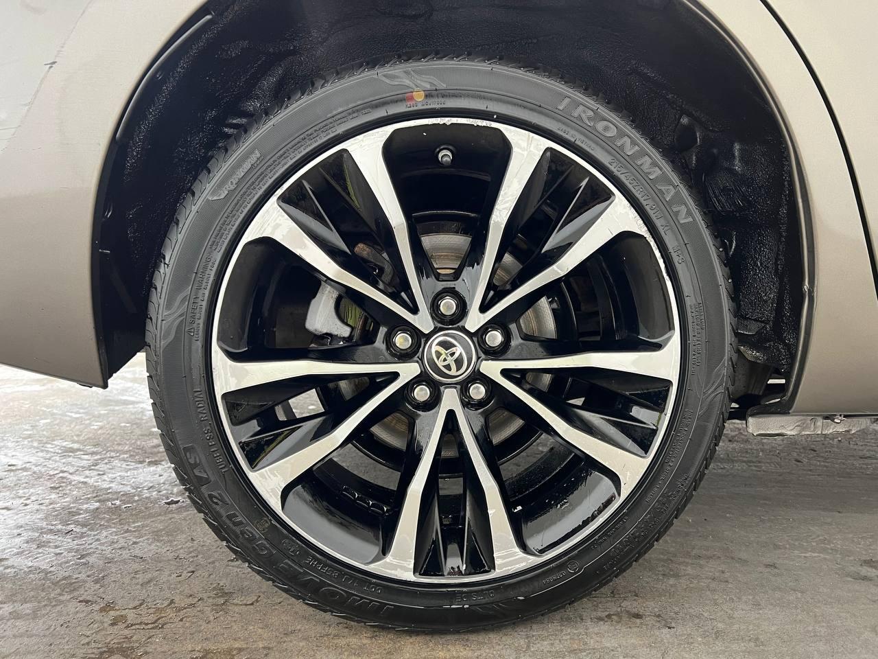 Toyota Corolla 50th Anniversary Special Edition CVT (Natl) 2017