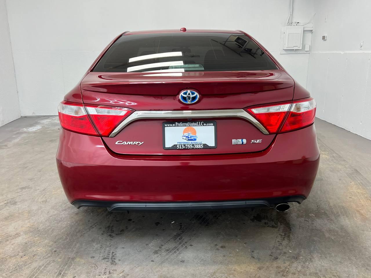 Toyota Camry Hybrid SE 2015