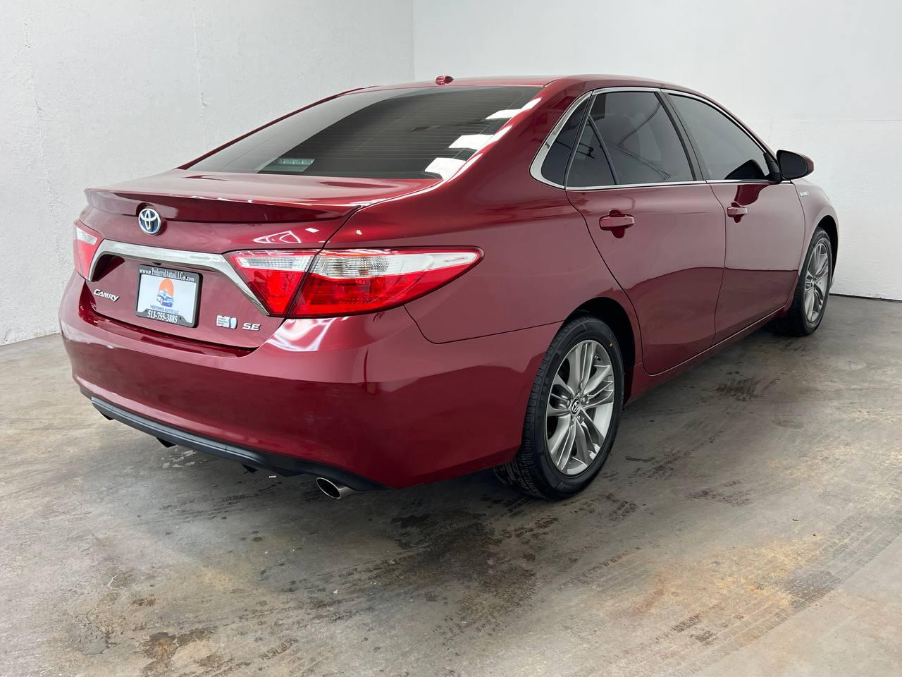 Toyota Camry Hybrid SE 2015