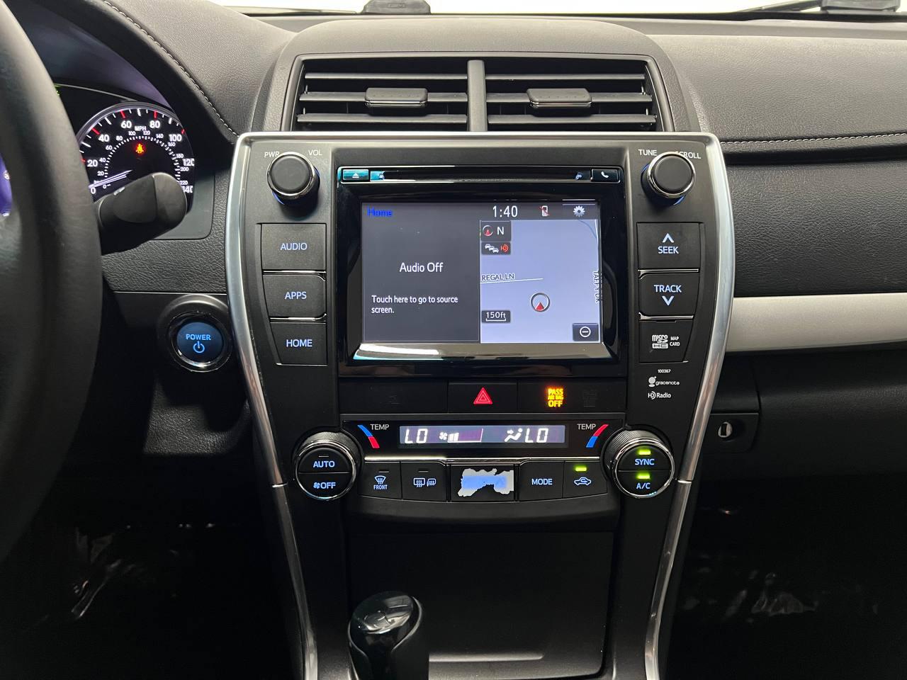 Toyota Camry Hybrid SE 2015