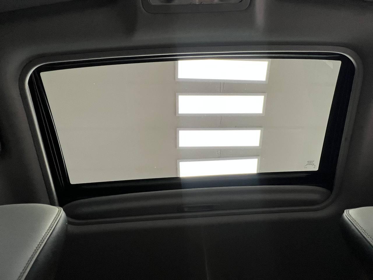 Toyota Camry Hybrid SE 2015