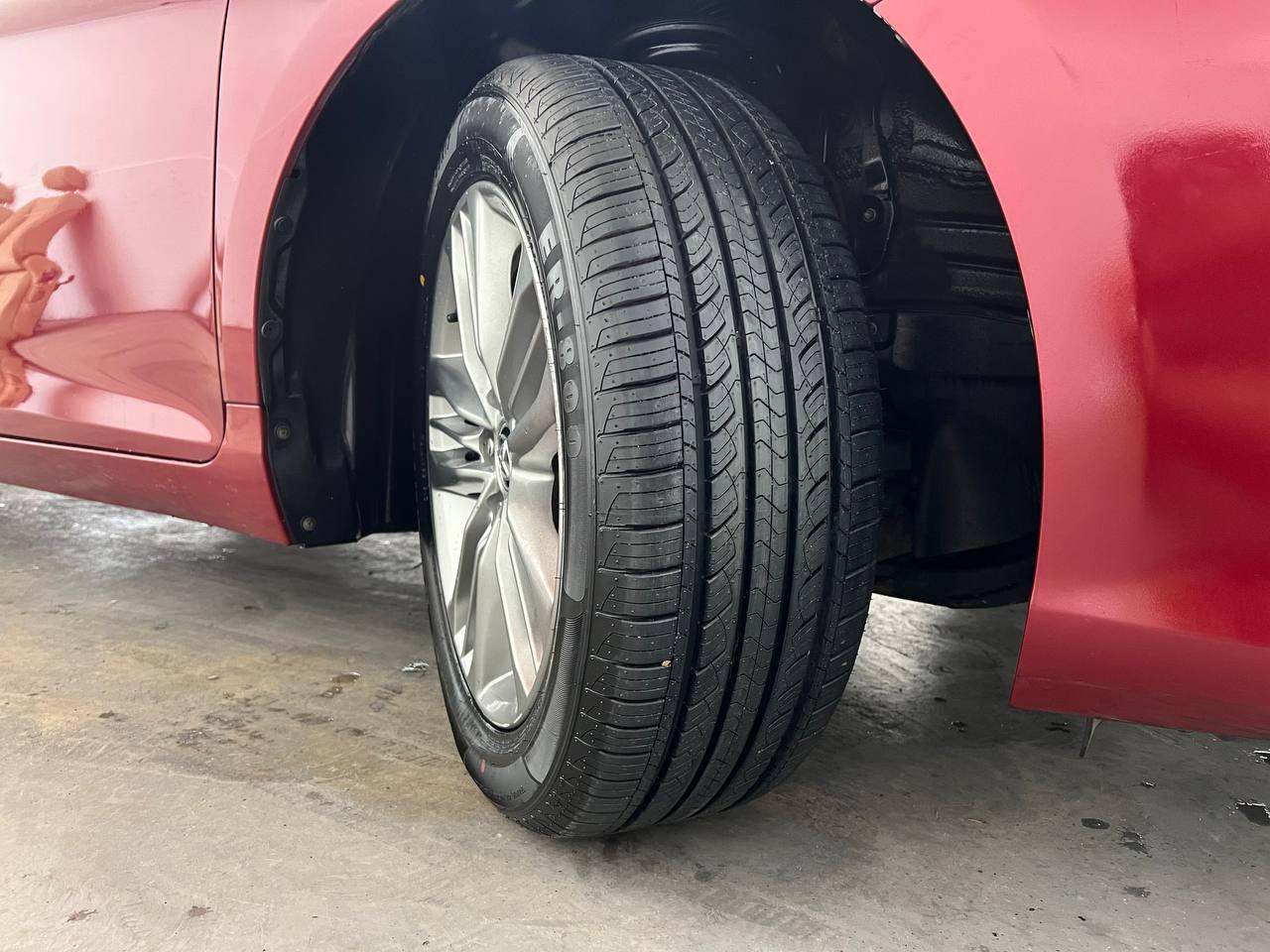 Toyota Camry Hybrid SE 2015